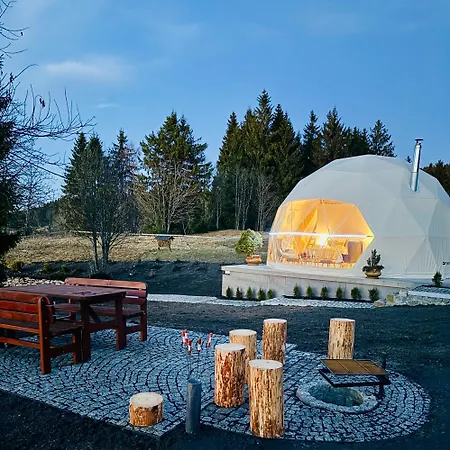 Glamping Geodome Glamping Horní Blatná