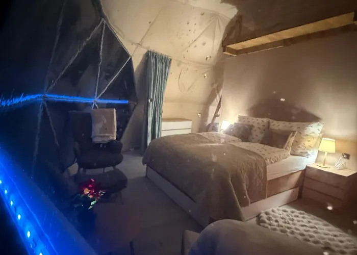 Luxussátor Glamping Geodome *